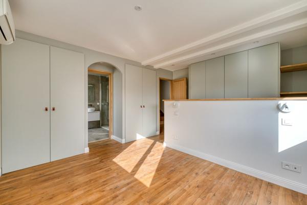 Propriété de standing avec Local Commercial à proximité des Parcs