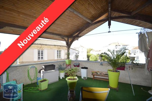 Immeuble à vendre 243.95m²