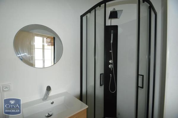Immeuble à vendre 243.95m²