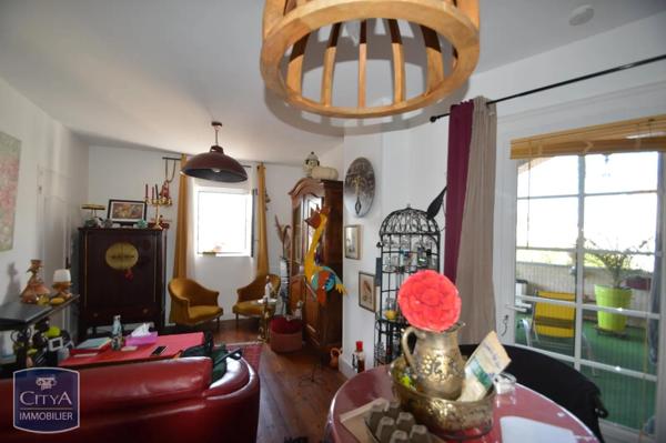 Immeuble à vendre 243.95m²