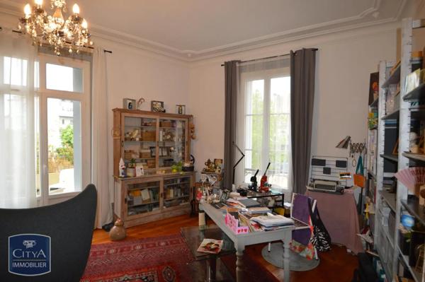 Immeuble à vendre 243.95m²