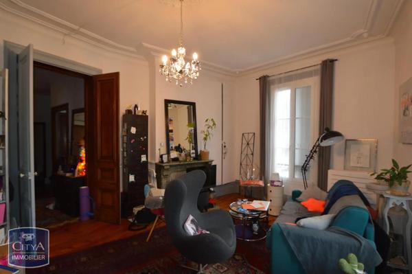 Immeuble à vendre 243.95m²