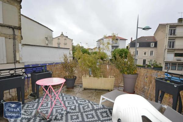 Immeuble à vendre 243.95m²