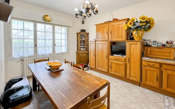 Maison à vendre    6 pièces • 192,57 m2 Orléans