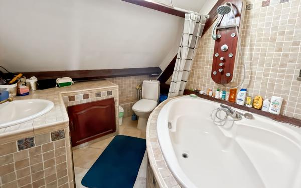 Maison à vendre    6 pièces • 192,57 m2 Orléans