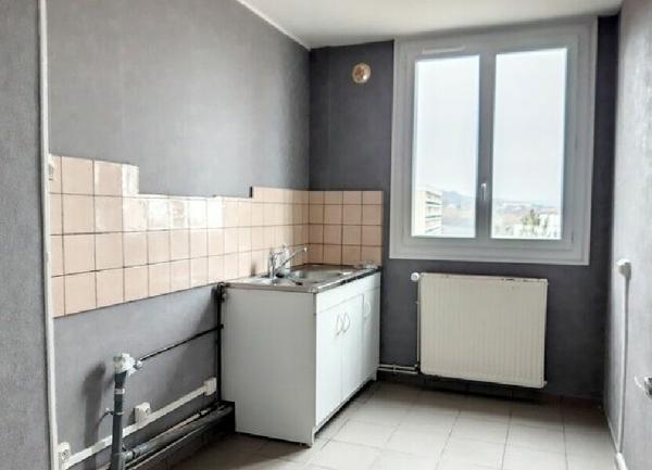 Appartement à vendre    2 pièces • 55 m2 Montluçon