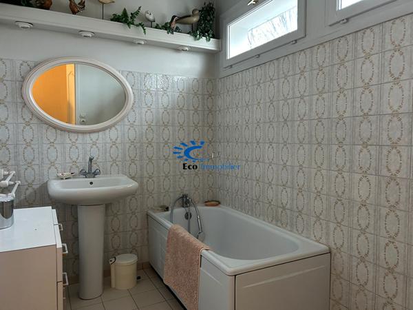 LA ROCHELLE MAISON à ETAGE 3 CHAMBRES + JARDIN  La rochelle