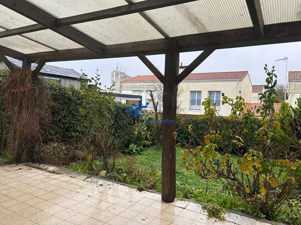 LA ROCHELLE MAISON à ETAGE 3 CHAMBRES + JARDIN  La rochelle