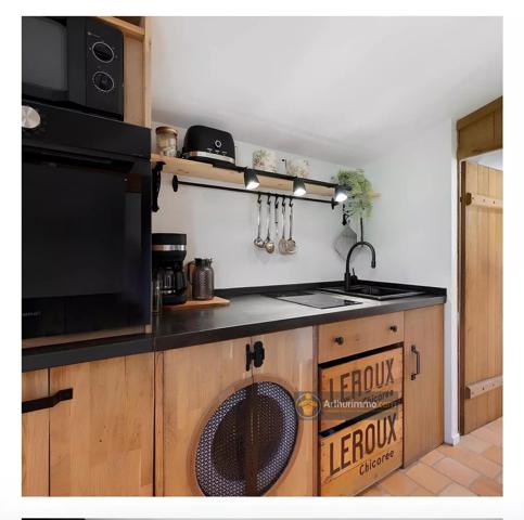 Vente                                                      Maison
                        
                     4 pièces                      84 m2                     à Saint-Jean-de-Monts