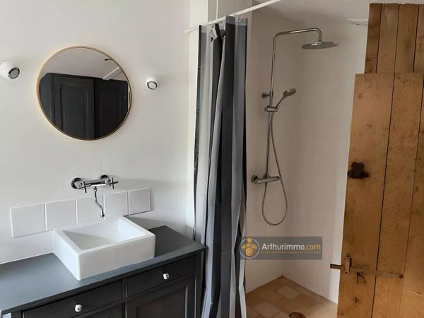Vente                                                      Maison
                        
                     4 pièces                      84 m2                     à Saint-Jean-de-Monts