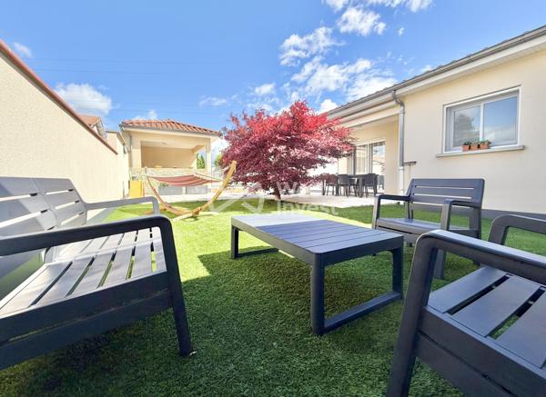 Villa de type 8, sous-sol complet, piscine, pool house, jardin clos et arboré.