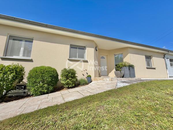 Villa de type 8, sous-sol complet, piscine, pool house, jardin clos et arboré.