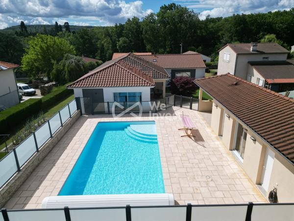 Villa de type 8, sous-sol complet, piscine, pool house, jardin clos et arboré.