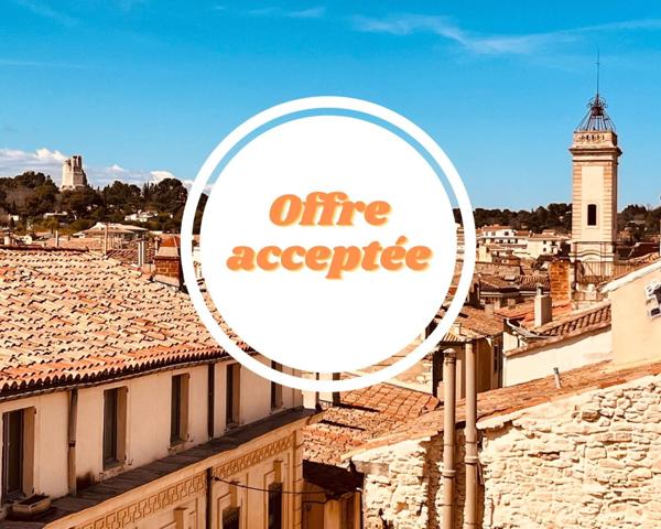 P3 ATYPIQUE DE 84 M² – CŒUR DE L’ÉCUSSON – NÎMES