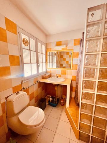 P3 ATYPIQUE DE 84 M² – CŒUR DE L’ÉCUSSON – NÎMES