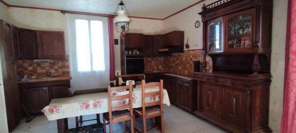 Maison de 137 m² sur terrain d’environ 720 m² avec double accès