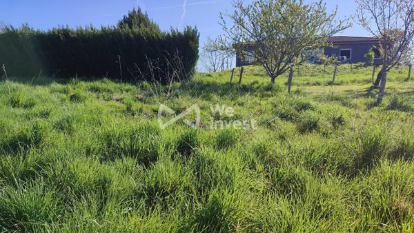 Terrain constructible et viabilisé de 1470 m2 sur les hauteurs de Cransac Les Thermes !