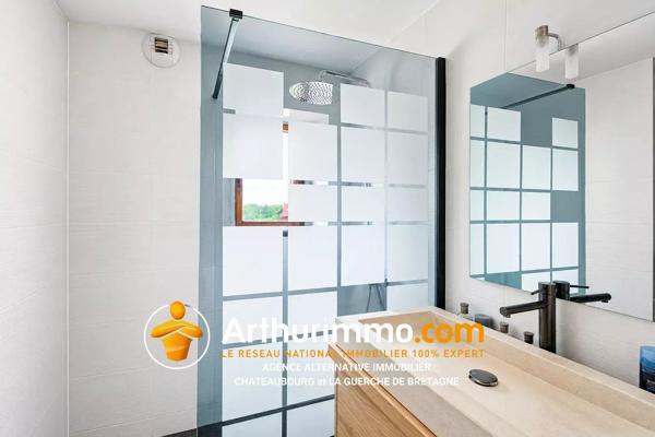 Vente                                                      Maison
                        
                     7 pièces                      162 m2                     à La Bouëxière