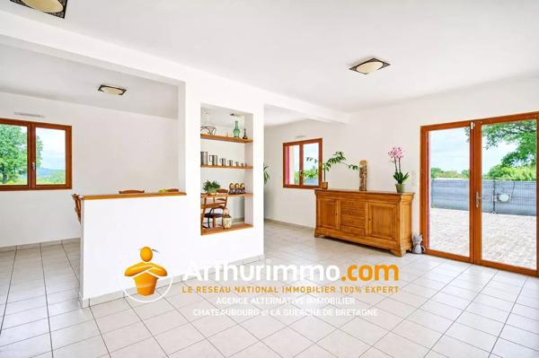 Vente                                                      Maison
                        
                     7 pièces                      162 m2                     à La Bouëxière