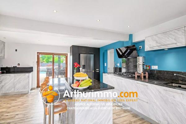 Vente                                                      Maison
                        
                     7 pièces                      162 m2                     à La Bouëxière