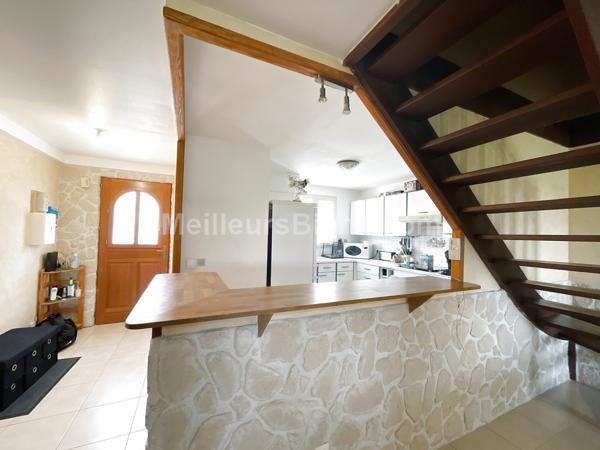  Maison 110 m2 proche de  Luzarches, 3 chambres, bureau, dressing, terrasse, jardin et garage.