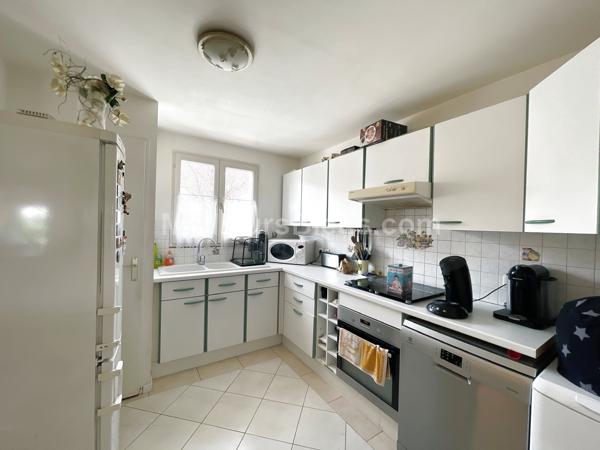  Maison 110 m2 proche de  Luzarches, 3 chambres, bureau, dressing, terrasse, jardin et garage.