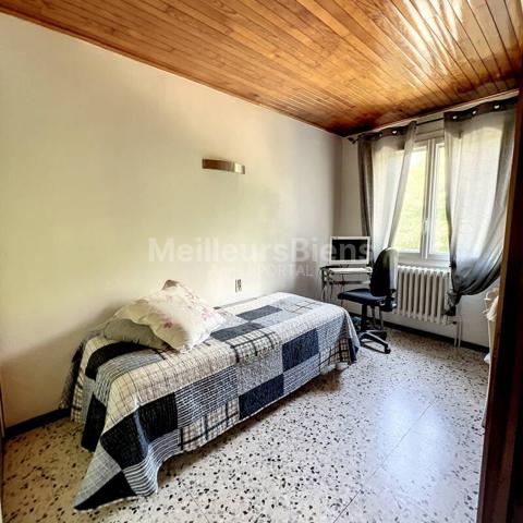 Maison 100 m2 habitables, Cour 140 m2 et Garage