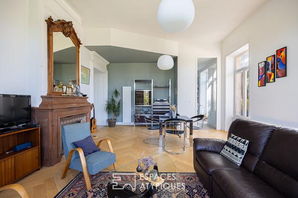 Appartement rénové au coeur d’un château avec jardin et piscine