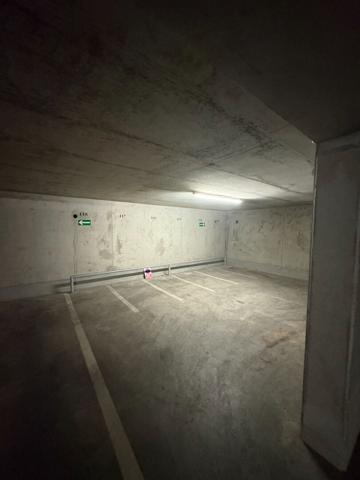 À VENDRE - LOT DE 5 PLACES DE STATIONNEMENT DE MOTO - LYON 3e