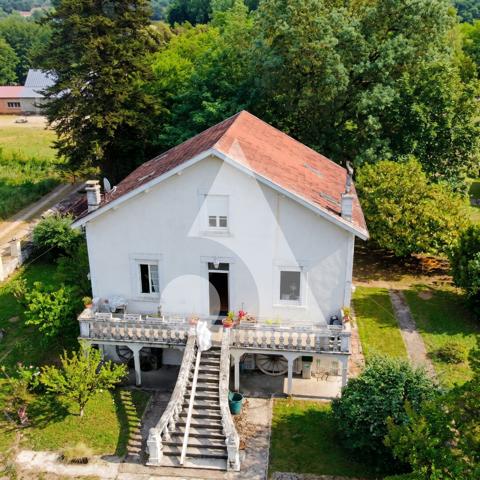 Maison 5 pièces 210 m2