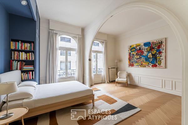 Duplex Art Déco aux volumes généreux dans la Villa Chaptal