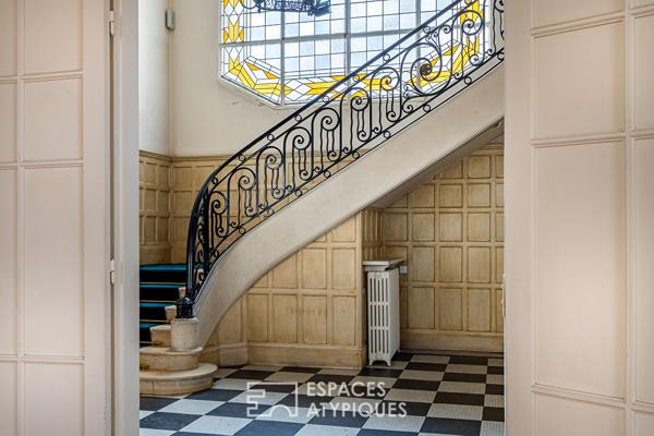 Duplex Art Déco aux volumes généreux dans la Villa Chaptal