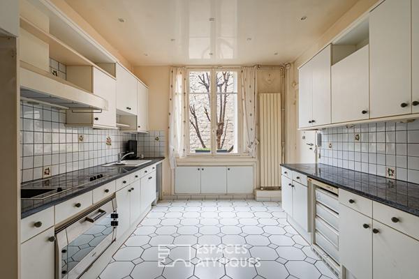 Duplex Art Déco aux volumes généreux dans la Villa Chaptal