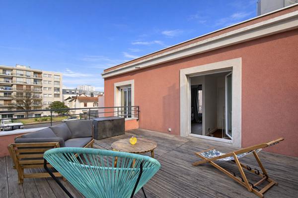 NANTERRE-PUTEAUX/ Avenue Félix Faure - Duplex 4 pièces - 3 Extérieurs- 1 Parking