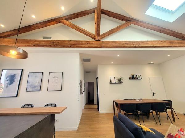 Appartement T4 – 102 m² – Dernier étage – Garage avec bureau