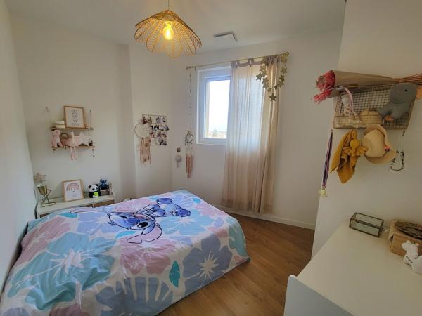 Appartement T4 – 102 m² – Dernier étage – Garage avec bureau