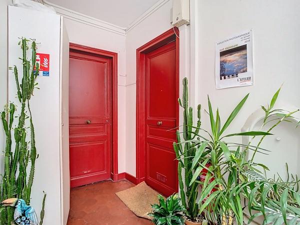 QUARTIER BELLEVILLE - METRO JOURDAIN - STUDIO 18,64m2 AU SOL