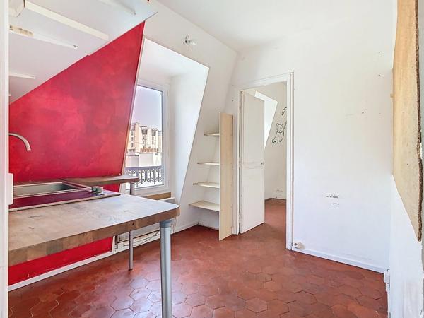 QUARTIER BELLEVILLE - METRO JOURDAIN - STUDIO 18,64m2 AU SOL