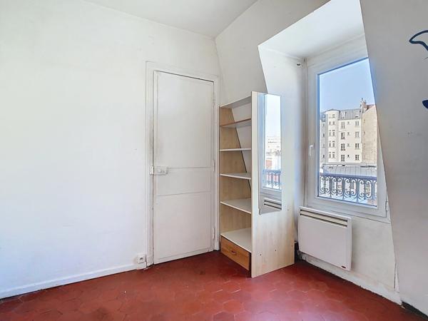 QUARTIER BELLEVILLE - METRO JOURDAIN - STUDIO 18,64m2 AU SOL
