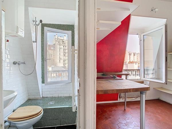 QUARTIER BELLEVILLE - METRO JOURDAIN - STUDIO 18,64m2 AU SOL
