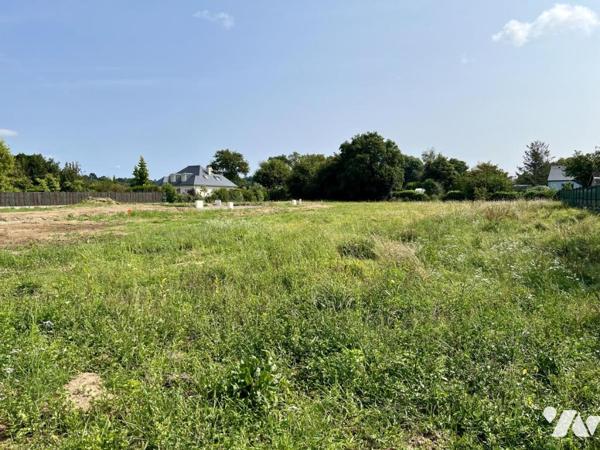 SAVENAY - Proche Centre / Terrain à bâtir viabilisé / LIBRE DE CONSTRUCTEUR - 547 m²