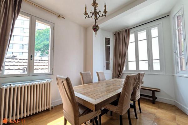 Maison 6 pièces avec jardinet, sous-sol, parking