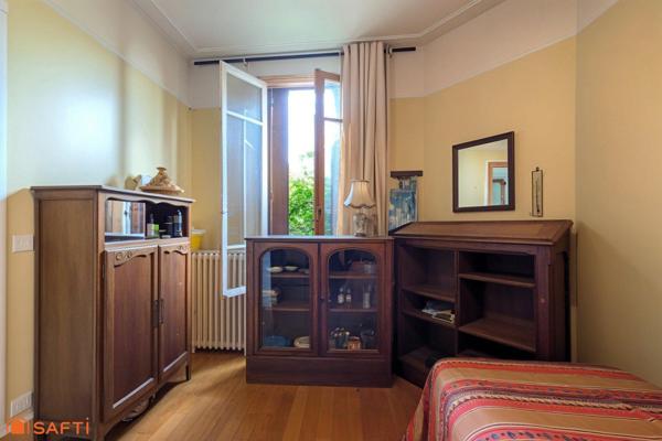 Maison 6 pièces avec jardinet, sous-sol, parking