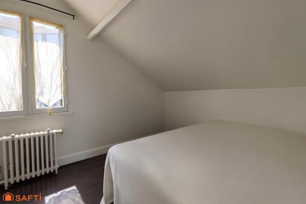 Maison 6 pièces avec jardinet, sous-sol, parking