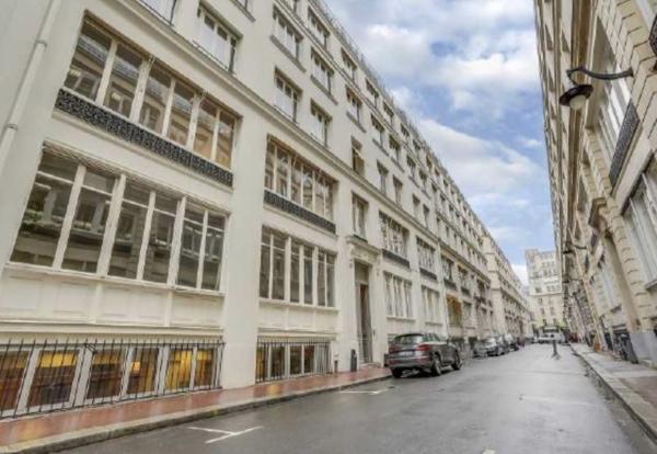 Bureaux à louer à PARIS 75010