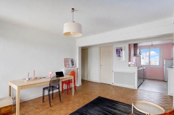 Nantes Centre, à vendre au dernier étage appartement lumineux Nantes Centre , Nantes