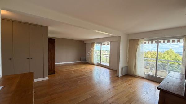 Appartement 5 pièces Proche RER A SAINT GERMAIN EN LAYE Loyer 2 400 €/mois charges comprises **  - Référence  18565