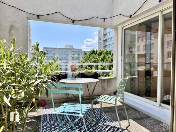 LYON 4 - Appartement T4 avec 2 terrasses et garage