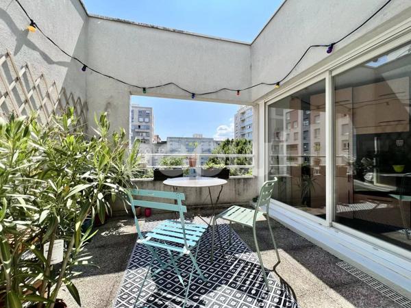 LYON 4 - Appartement T4 avec 2 terrasses et garage