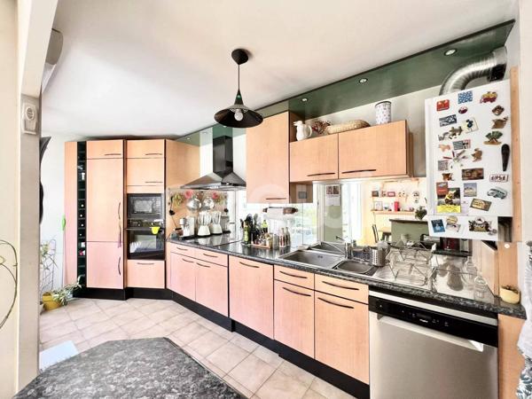 LYON 4 - Appartement T4 avec 2 terrasses et garage